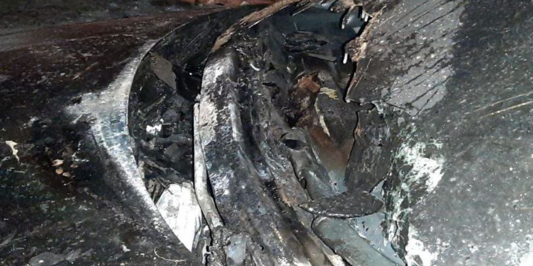 В Николаеве спасатели потушили горевшую «Ладу» – полиция подозревает поджог (ФОТО, ОБНОВЛЕНО)