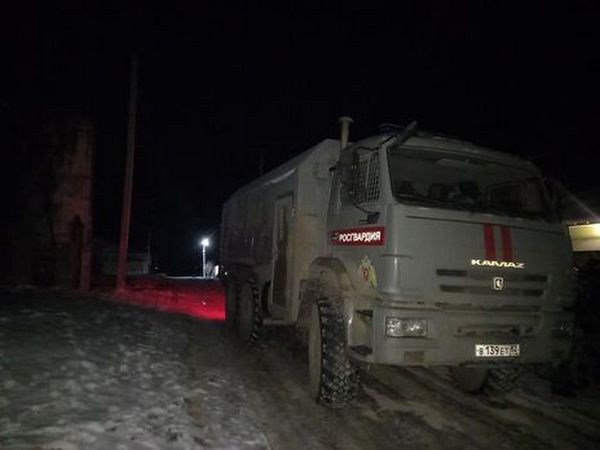 В Крыму ночью ФСБ начало обыски у крымских татар 1