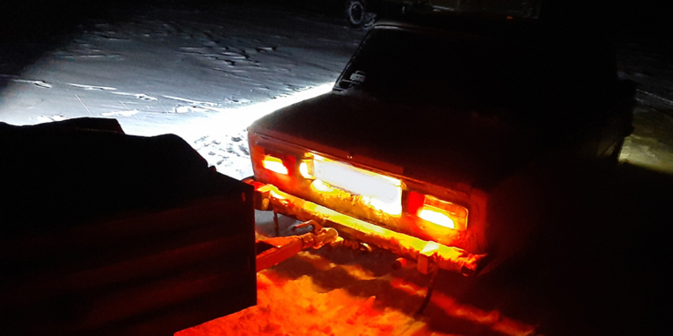 В Братском районе из сугробов вытащили «шестерку»