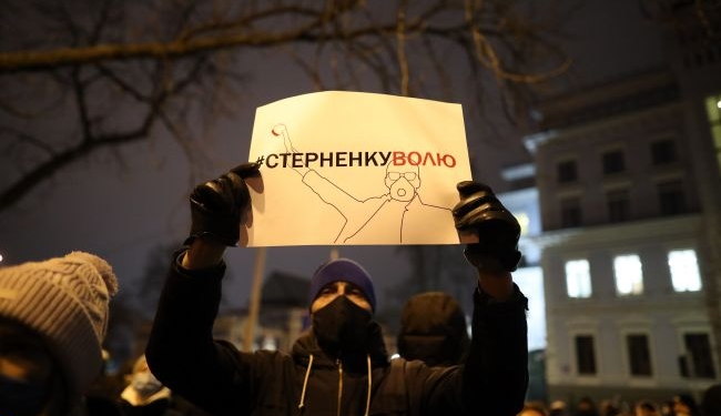 “Стерненко волю!”, – в протестах на Банковой пострадали 27 полицейских, 24 протестующих задержаны (ВИДЕО)