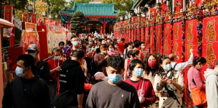 В декабре 2019 в Ухане были тысячи больных COVID и 13 штаммов коронавируса, – эксперты ВОЗ