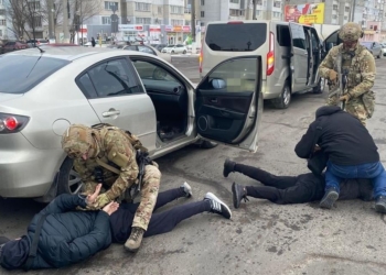 В Николаеве спецназ СБУ  задержал трех человек из «банды Апти», подозреваемых в вымогательстве. ОБНОВЛЕНО (ФОТО)