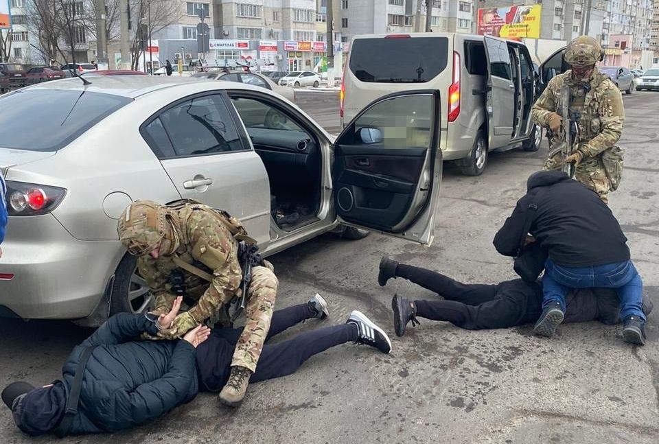 В Николаеве спецназ СБУ задержал трех человек из «банды Апти», подозреваемых в вымогательстве. ОБНОВЛЕНО (ФОТО) 9