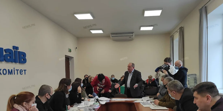 “Бунге” расширяет комплекс для хранения масла в Николаеве: Василий Капацына поручился за “Бунге” перед жителями Железнодорожной (ВИДЕО)