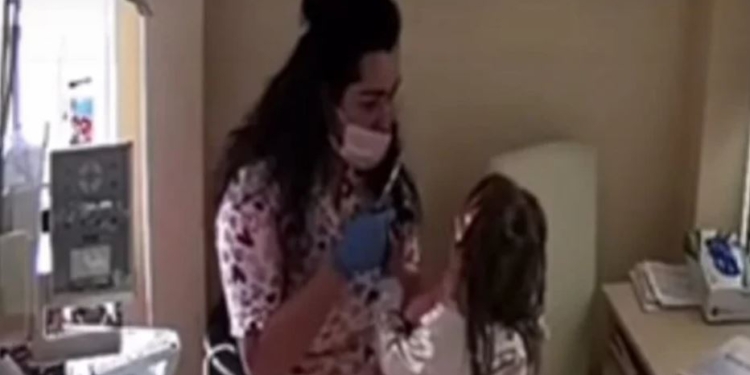 Садисты в белых халатах. Детский стоматолог в Ровно душила и била детей во время приема (ВИДЕО)