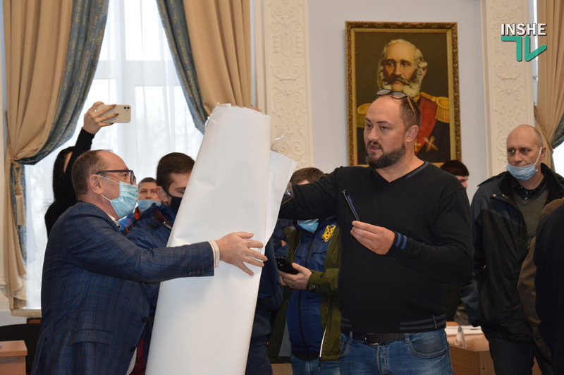 В повестку дня сессии Николаевского горсовета включен вопрос об осуждении действий депутата Невенчанного 1