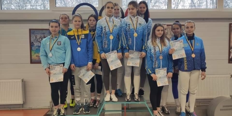 Юниорский чемпионат Украины среди саблистов: почти весь пьедестал – николаевский (ФОТО)