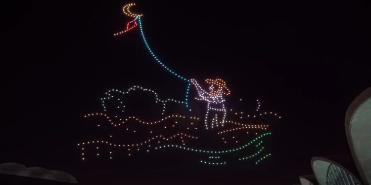 Сотни дронов в Китае показали в небе Ван Гога (ВИДНО)