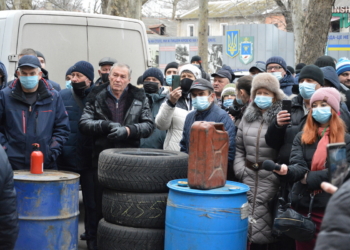 «Платите и не гавкайте»: в Николаеве фермеры митинговали против штрафов в 500 тыс. за хранение топлива (ФОТО, ВИДЕО)