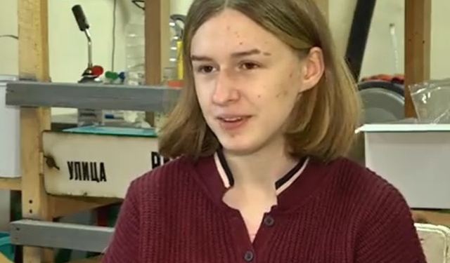 20-летняя студентка из Днепра сама изготовила вакцину от коронавируса и испытала ее на себе (ВИДЕО)