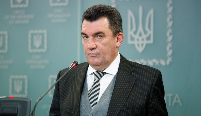 Сорвали погоны. Решением СНБО санкции введены против топ-предателей. Отдельный вопрос -о двойном гражданстве (ВИДЕО)