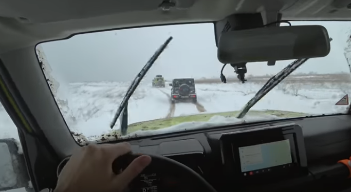 После “покатушек” блогеров на внедорожниках по Кинбурну экологи требуют запретить въезд авто в НПП “Белобережье”