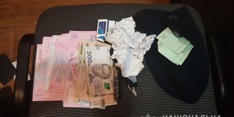 В Николаеве задержали “адвоката” – выманил у бабушки 18 тыс. для “спасения дочери” (ФОТО, ВИДЕО)