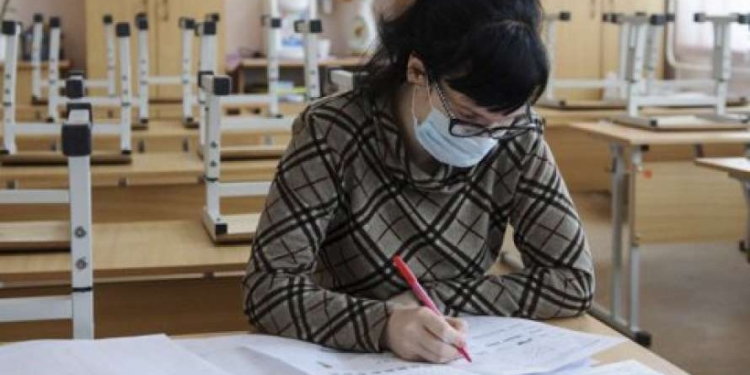 Николаевских педагогов заставляют платить за свои медосмотры, несмотря на постановление Кабмина