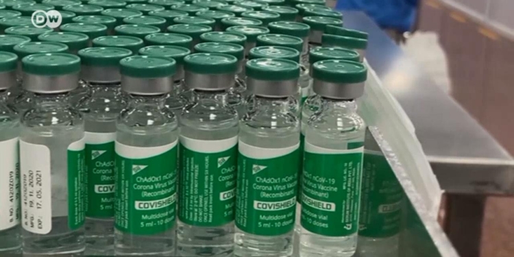 В Украине выбрасывают “лишние” дозы вакцины от Covid-19