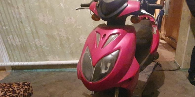 В Вознесенске полиция быстро разыскала угонщика женского мопеда (ФОТО)