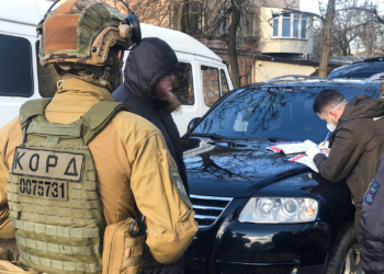 В Николаеве задержали “друга авторитета” и его подельника – оба были в розыске за угон (ФОТО, ВИДЕО)