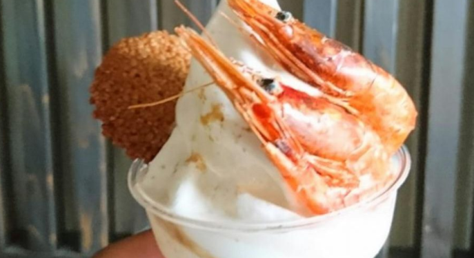 Во Львове выпускают уникальное мороженое: с креветками, беконом и укропом