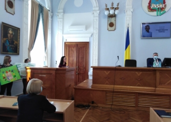 Жаркий вопрос по детскому питанию: мэр Николаева не дал слова депутату Чайке и объявил перерыв в сессии (ВИДЕО)