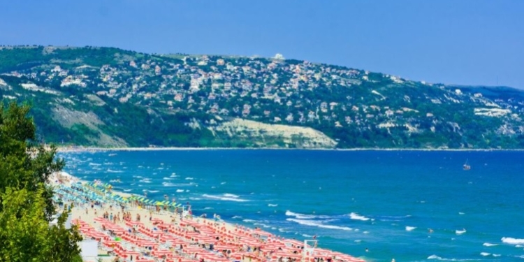 Болгария открывается для туристов с мая