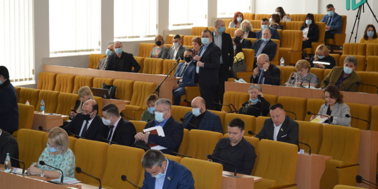 Статус Коблево как курорта, вопросы собственности, численности аппарата облсовета и изменения в бюджет: стартовала сессия Николаевского облсовета (ФОТО)