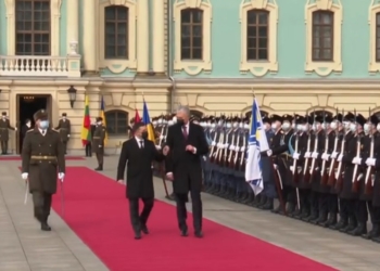 Начался визит президента Литвы в Украину (ВИДЕО)