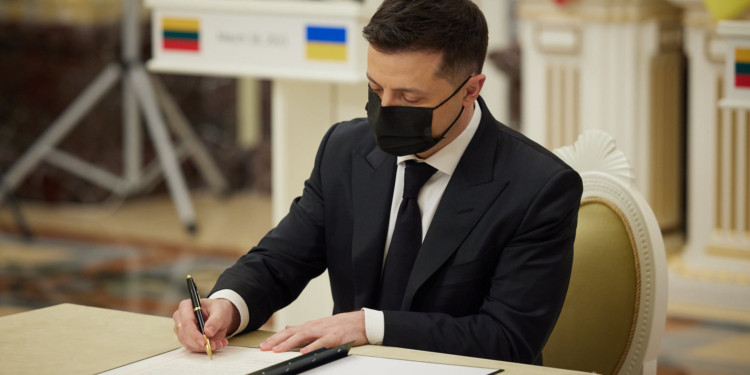 Зеленский и Науседа подписали Совместную декларацию о европейской перспективе Украины (ФОТО)