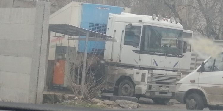 В Николаеве налоговики изъяли 1 тыс. литров дизтоплива, которое продавалось на подпольной АЗС (ФОТО)