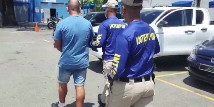 Итальянский мафиози прятался от полиции почти 7 лет, но его погубил кулинарный влог (ВИДЕО)