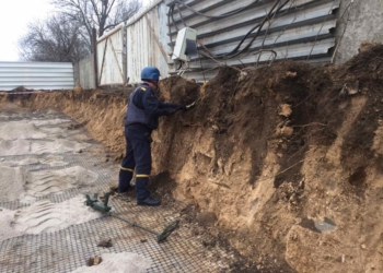 В Николаеве на стройке нашли старую мину. Взорвали правильно (ФОТО)
