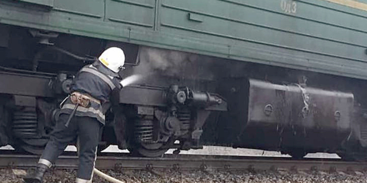 Под Николаевом загорелся поезд – между Лоцкино и Грейгово (ФОТО)