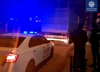 В Николаеве водителя фуры патрульные  останавливали два раза за одну ночь