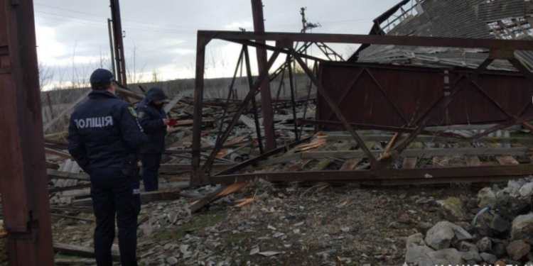 На николаевском предприятии работника  раздавила упавшая металлоконструкция