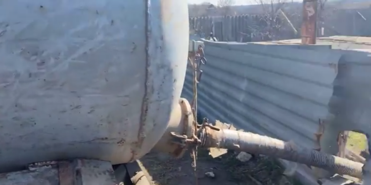 В Новой Одессе ассенизаторские машины без документов сливают нечистоты в Южный Буг (ВИДЕО)