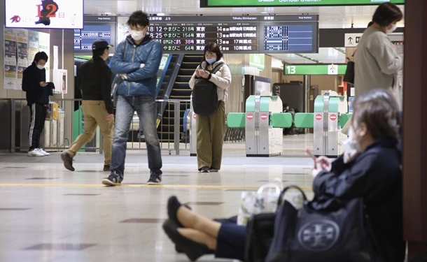 В Японии произошло мощное землетрясение и цунами (ВИДЕО)