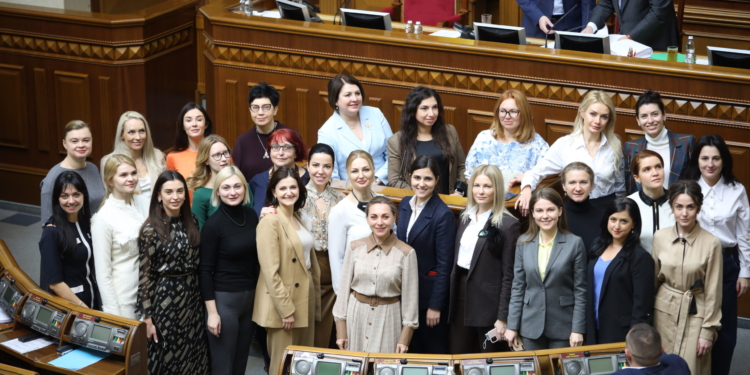 “Слуга народа” создает женское Зе!-крыло при партии