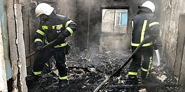 На Николаевщине тушили дачу и дом – нашли погибшего (ФОТО)