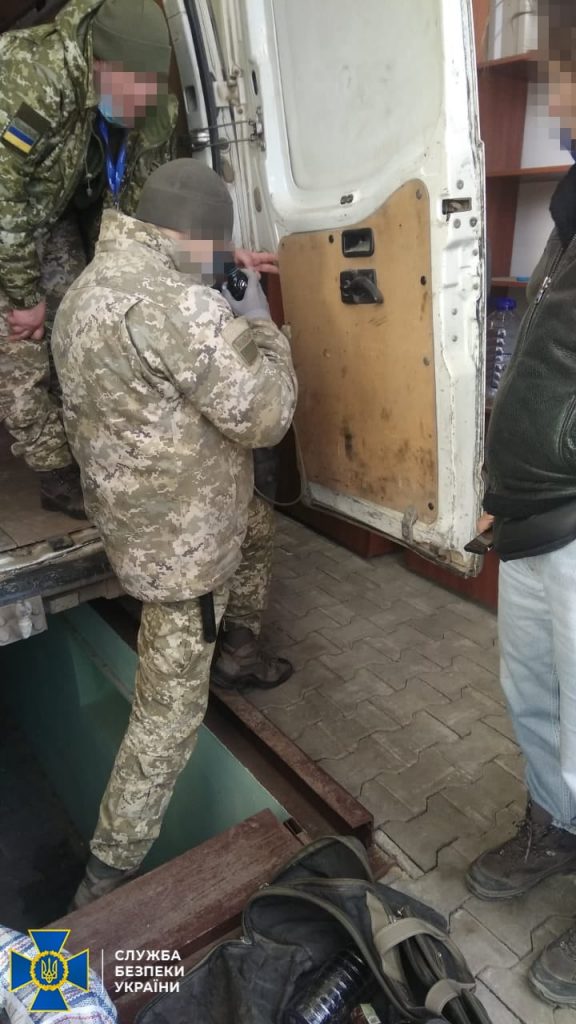 СБУ блокировала незаконную переправку корабельного оборудования в РФ, которую организовали жители Николаева (ФОТО) 9