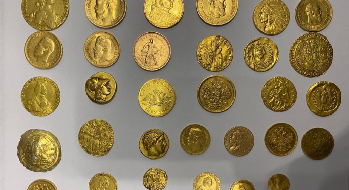 Из Украины хотели вывезти культурные ценности на миллион долларов (ФОТО)