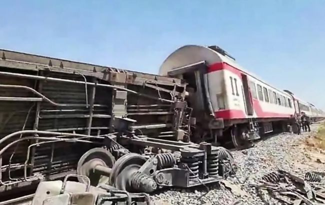 В Египте столкнулись два пассажирских поезда: десятки погибших (ВИДЕО) 1
