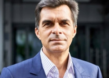 Кабмин досрочно уволил главу правления “Укрзализныци” Жмака