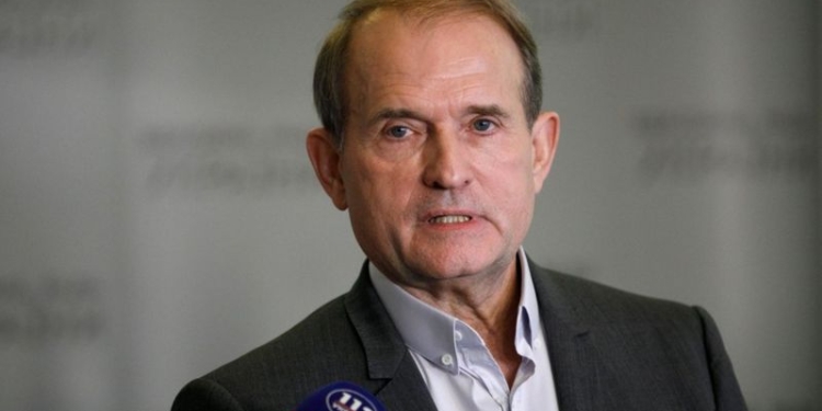 Медведчук заявил, что если президентские выборы состоятся в течение года, их выиграет Порошенко