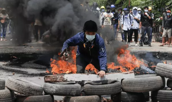В Мьянме хунта за один день убила более 100 участников протестов,  в том числе детей