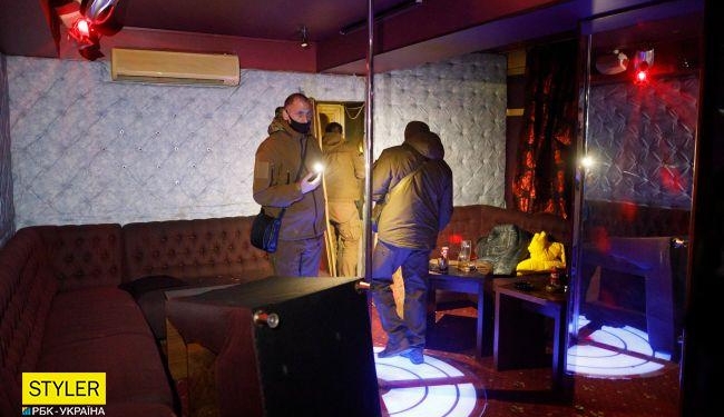 В Одессе полиция и спасатели взламывали ночной клуб, устроивший закрытую вечеринку в карантин