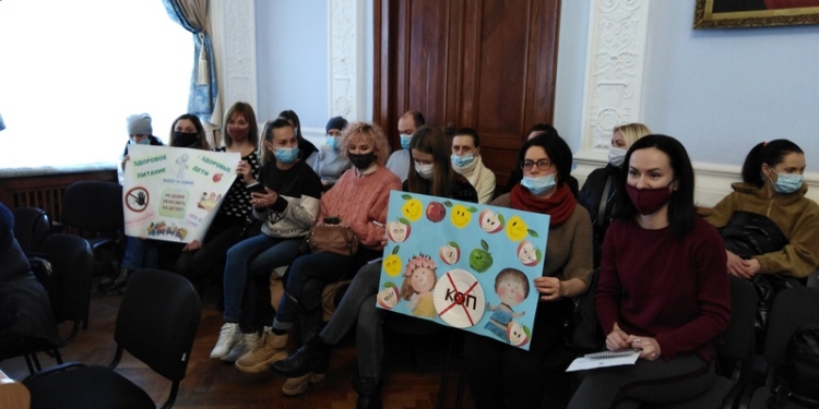 Стартовала сессия Николаевского горсовета: 40 земельных вопросов и вопрос о русском языке, вопроса по КООПу нет (ФОТО)