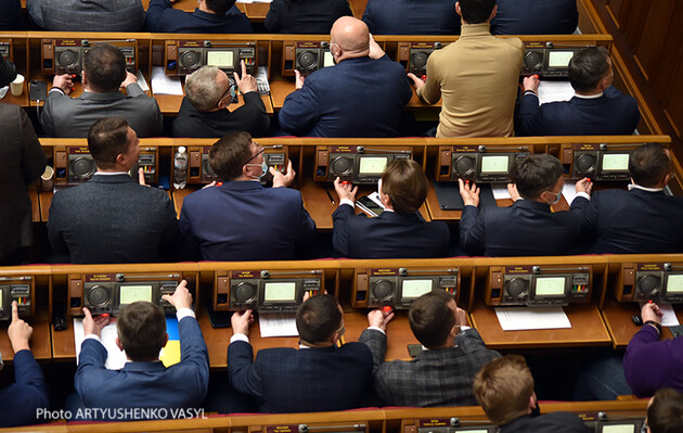Воєнний стану в Україні продовжено до 25 травня — Рада підтримала законопроект Президента