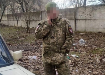Говорит, никого не бил: в Николаеве разыскали и задержали мужчину, напавшего на женщину-водителя троллейбуса (ФОТО)