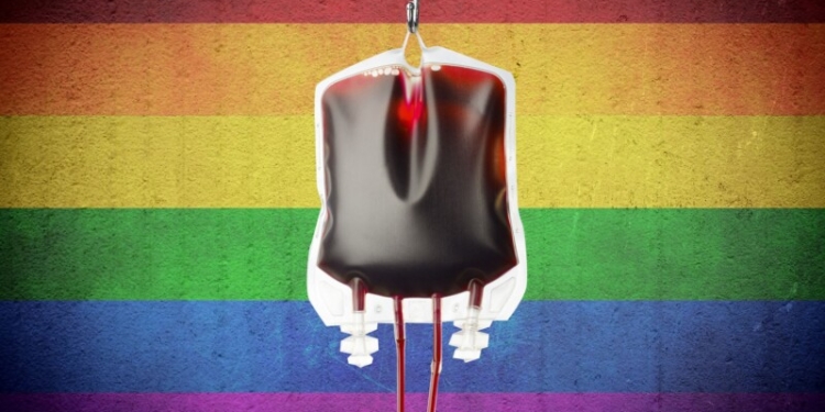 В Украине отменили запрет для гомосексуальных людей на донорство крови