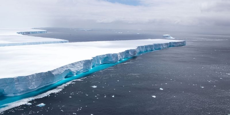 Айсберга, который некоторое время был крупнейшим в мире, больше нет