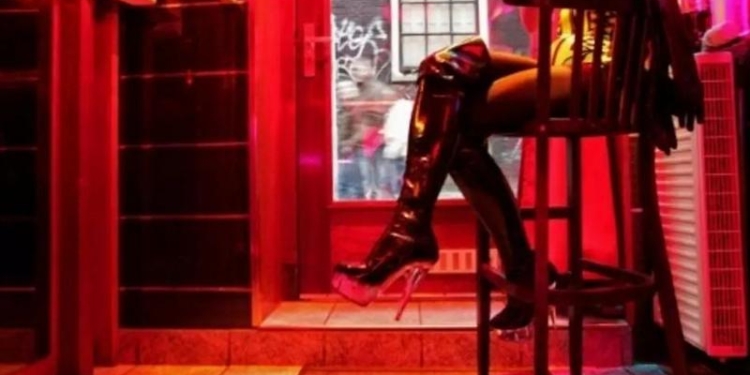 Успехи более чем скромные: во Франции подвели результаты работы закона по борьбе с проституцией